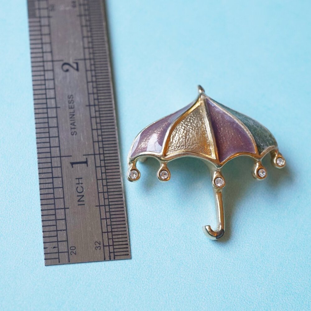 1980s Umbrella Brooch – Lavender Enamel & Crystal Raindrops, Gold Tone, Figural - Picture 4 of 4